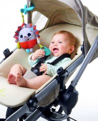 TINY LOVE Baby ježeček Marie textilní závěsný vibrující s kousátkem pro miminko
