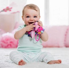 INFANTINO Baby Jednorožec závěsný textilní s aktivitami vibrační pro miminko
